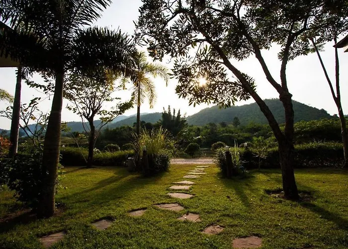 Lumphachi Lakehill Resort Ban Bo (Ratchaburi)