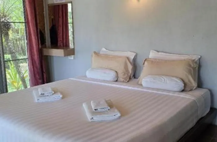 Resort Lumphachi Lakehill Ban Bo (Ratchaburi)