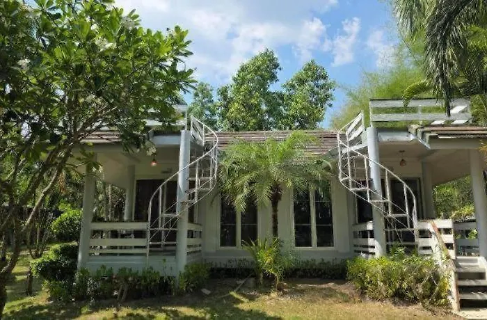 Resort Lumphachi Lakehill 3*
