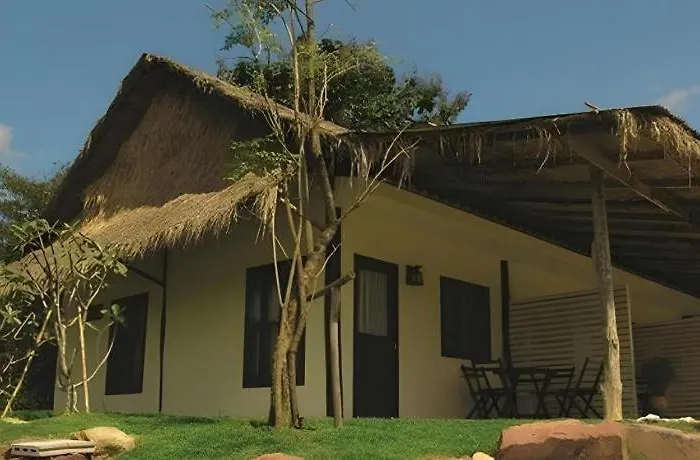 Lumphachi Lakehill Resort
