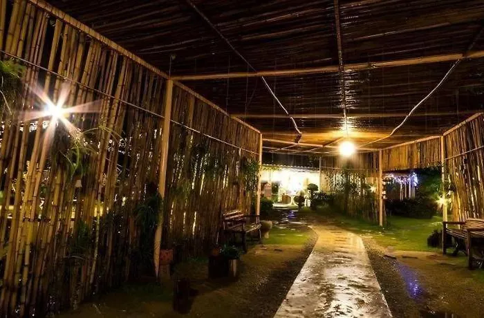 Lumphachi Lakehill Resort 3*