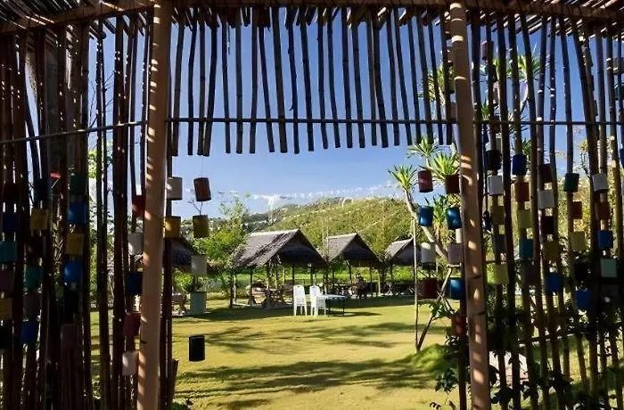 Lumphachi Lakehill Resort